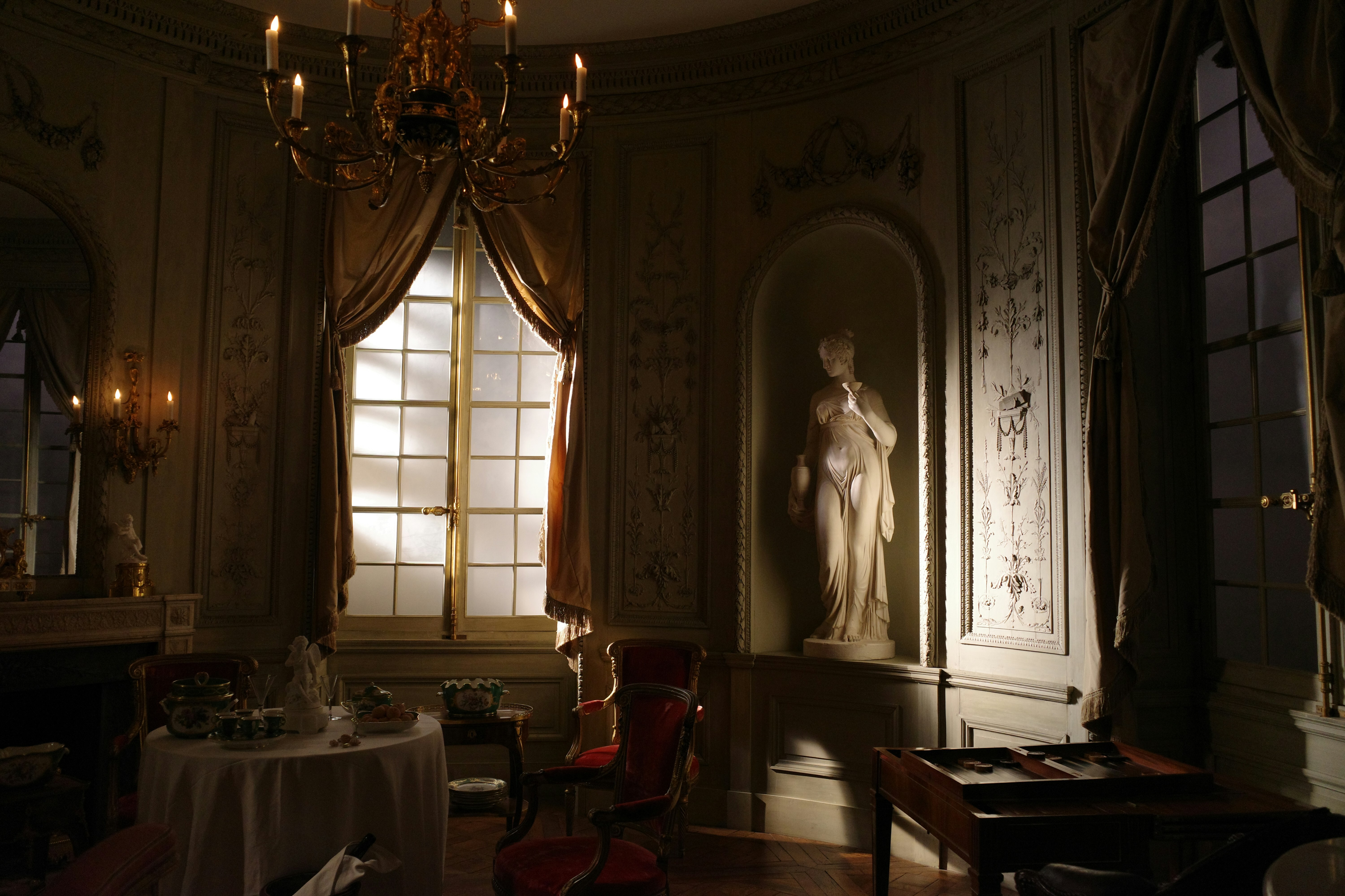 The Best Statement Pieces to Instantly Elevate Any Room